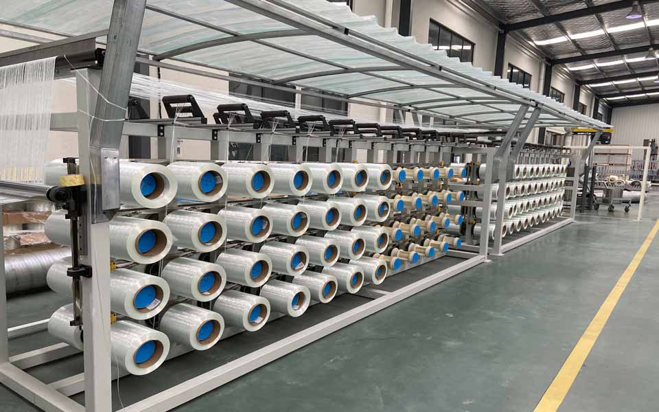 什麽(me)是連續(xù)纖維增(zēng)強熱塑(su)性複合(hé)材料（CFRTP），優(you)勢是什(shí)麽(圖1)