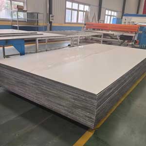 CFRT蒙皮增強(qiang)車廂闆複合闆(pan)